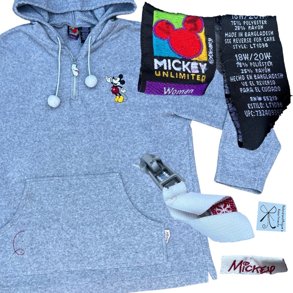 Mickey Unlimited Winter Mickey Mouse Hooded Sweatshirt Sz 18W/20W